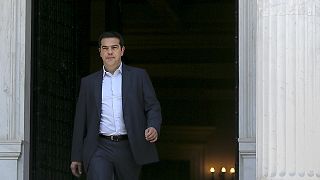 Greece submits last-ditch reform proposals to international creditors