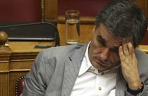 Parlamento greco, il giorno più lungo. Tsipras deve convincere i deputati a votare "si" al suo piano con i creditori