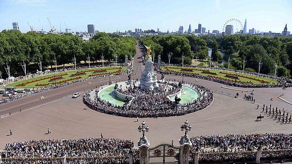 Défilé aérien à Londres pour le 75ème anniversaire de la Bataille d'Angleterre Défilé aérien à Londres pour le 75ème anniversaire de la Bataille d'Angleterre