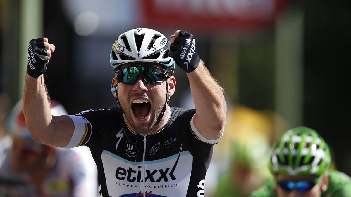 Mark Cavendish sprints to take victory in Tour de France seventh stage