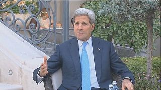 Керри отмечает "прогресс" на переговорах, иранцы недовольны
