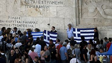 Yunanistan'da Çipras'a tepkiler artıyor