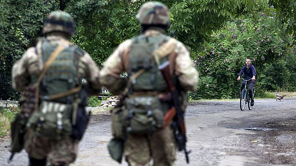 Poroshenko calls for disarming of 'illegal groups' in Ukraine Poroshenko calls for disarming of 'illegal groups' in Ukraine