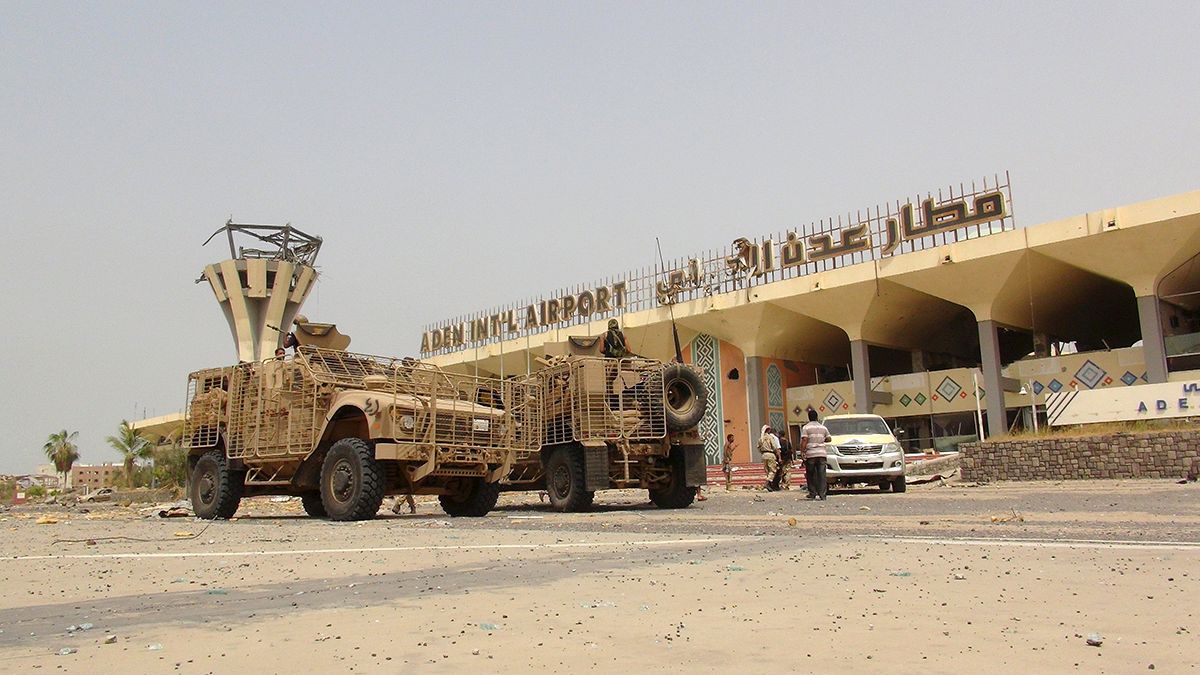 En el Yemen, los hutíes pierden el control del aeropuerto de Aden