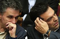 Tsipras sufre un revés en sus filas y prepara una remodelación en el Gobierno