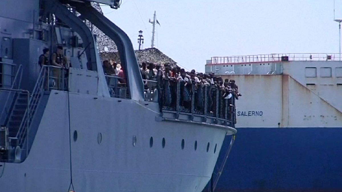 ألفان وسبعمئة مهاجر تم إنقاذهم في أربع وعشرين ساعة في مياه المتوسط