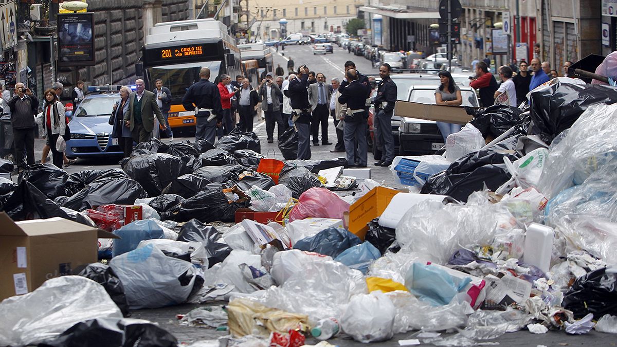 Emergenza rifiuti in Campania: nuova mega multa di oltre 20 milioni di euro