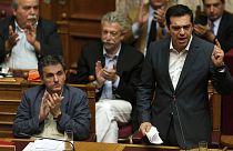 اليونان: تسيبراس يحدث تغييراً وزارياً بعد رفض بعض الوزراء الاتفاق المتوصل إليه مع الدائنين