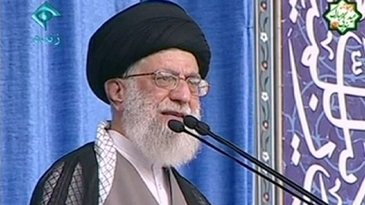 Trotz Atom-Abkommen: Irans oberster Führer attackiert USA