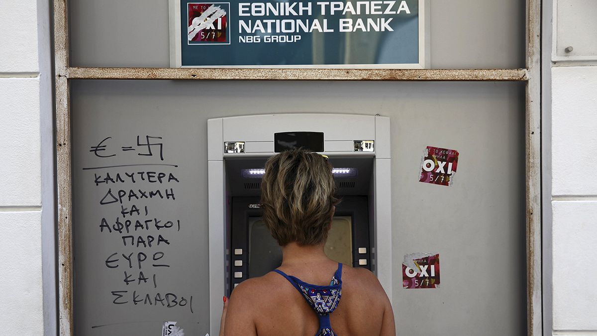Greek government issues decree on banks' reopening