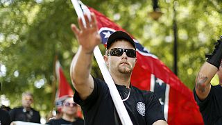 Manifestation du Ku Klux Klan en faveur du drapeau confédéré en Caroline du Sud