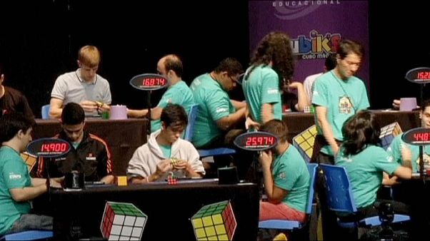 Un australiano gana el Campeonato Mundial de Cubo de Rubik: lo arma en menos de seis segundos Un australiano gana el Campeonato Mundial de Cubo de Rubik: lo arma en menos de seis segundos