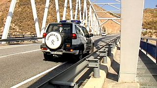Испания: английская туристка разбилась, прыгнув с моста на резинке