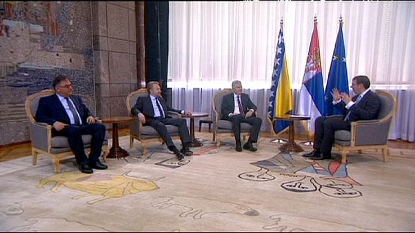Sarajevo y Belgrado abogan por crear "una mayor confianza" Sarajevo y Belgrado abogan por crear "una mayor confianza"