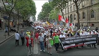 French tobacconists mount cigarette packaging protest