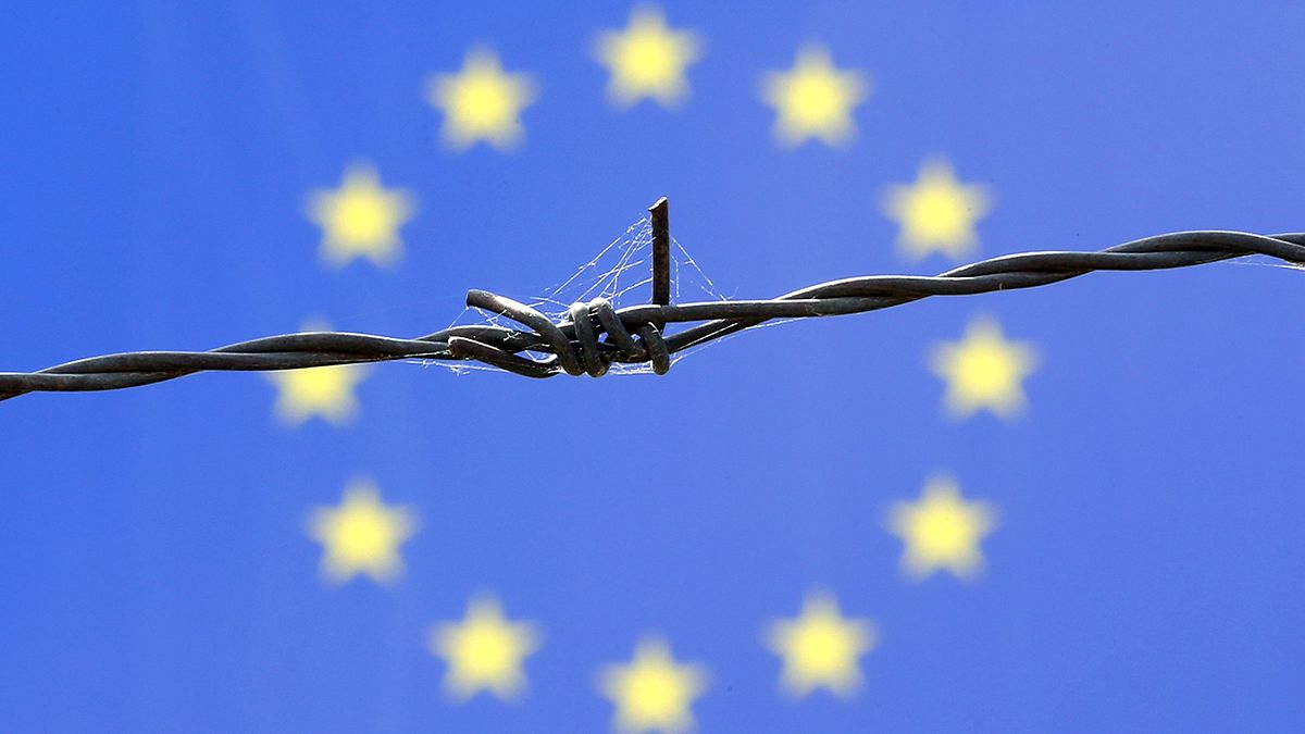 Какие страны ЕС уклоняются от предоставления убежища мигрантам?