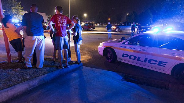 Ámokfutó lövöldözött egy amerikai moziban Ámokfutó lövöldözött egy amerikai moziban