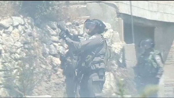 Οκτώ Παλαιστίνιοι τραυματίστηκαν από δακρυγόνα Οκτώ Παλαιστίνιοι τραυματίστηκαν από δακρυγόνα