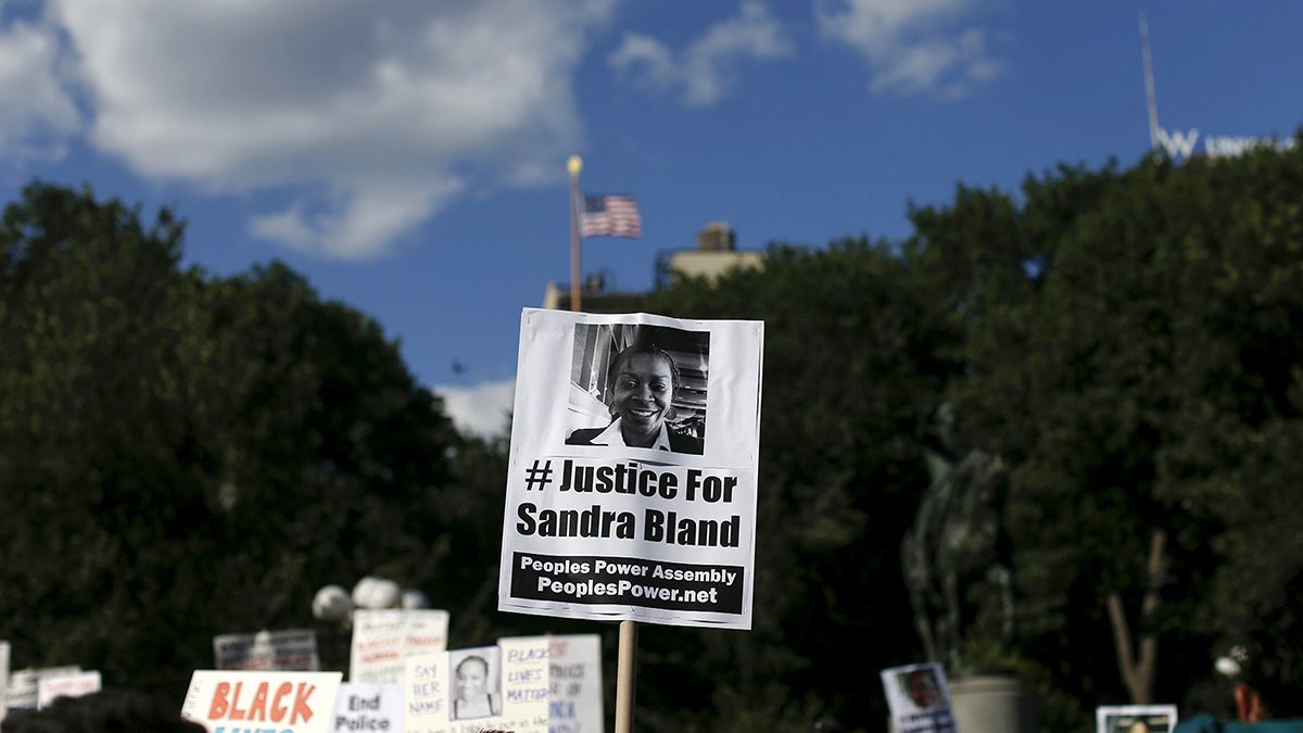 Sandra Bland: Autoridades apontam para suicídio
