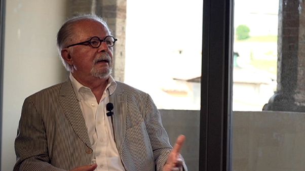 Φερνάντο Μποτέρο: Η μετανάστευση είναι ένα δραματικό και διαχρονικό θέμα Φερνάντο Μποτέρο: Η μετανάστευση είναι ένα δραματικό και διαχρονικό θέμα