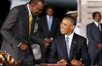 اوباما در کنار خواهر ناتنی و برای اولین بار بعنوان رئیس جمهوری آمریکا در کنیا