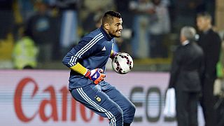 Manchester Utd sign Argentina keeper Romero