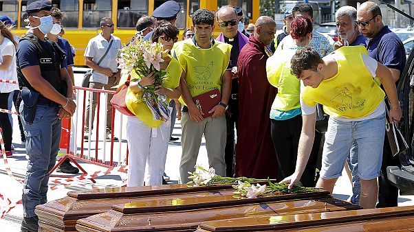 Itália: Mais de um milhar de migrantes salvos Itália: Mais de um milhar de migrantes salvos
