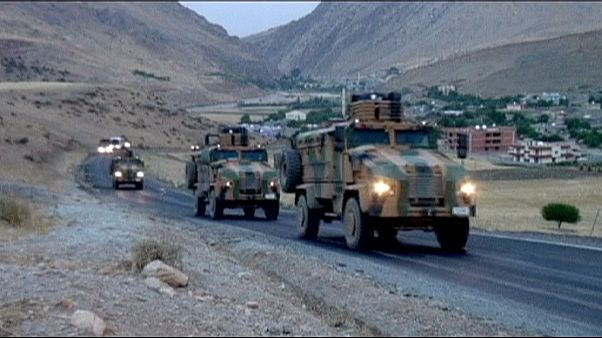 تركيا تحقق مع صلاح الدين ديمرتاش زعيم أكبر حزب مؤيد للأكراد تركيا تحقق مع صلاح الدين ديمرتاش زعيم أكبر حزب مؤيد للأكراد