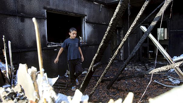 Cisgiordania, incendiata una casa: muore un neonato palestinese. Netanyahu: è "Terrorismo". L'ANP accusa Israele Cisgiordania, incendiata una casa: muore un neonato palestinese. Netanyahu: è "Terrorismo". L'ANP accusa Israele