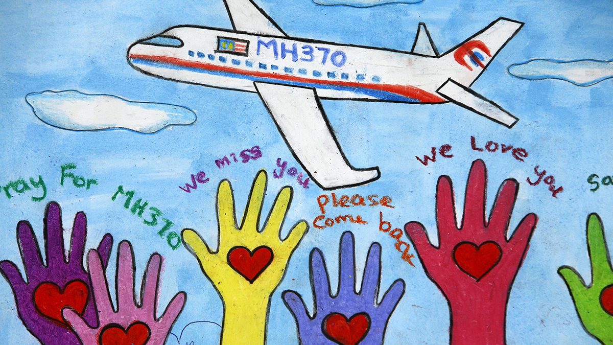 MH370: Plane debris heads from Reunion to Paris for analysis