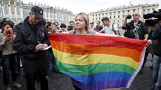 Verhaftungen bei Homosexuellen-Demo in St. Petersburg