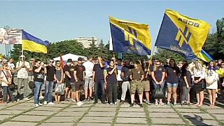 Protestos em Mariupol contra retirada do exército