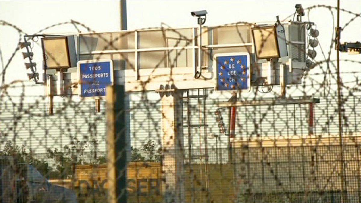 Calais: 1700 neue Fluchtversuche gestoppt