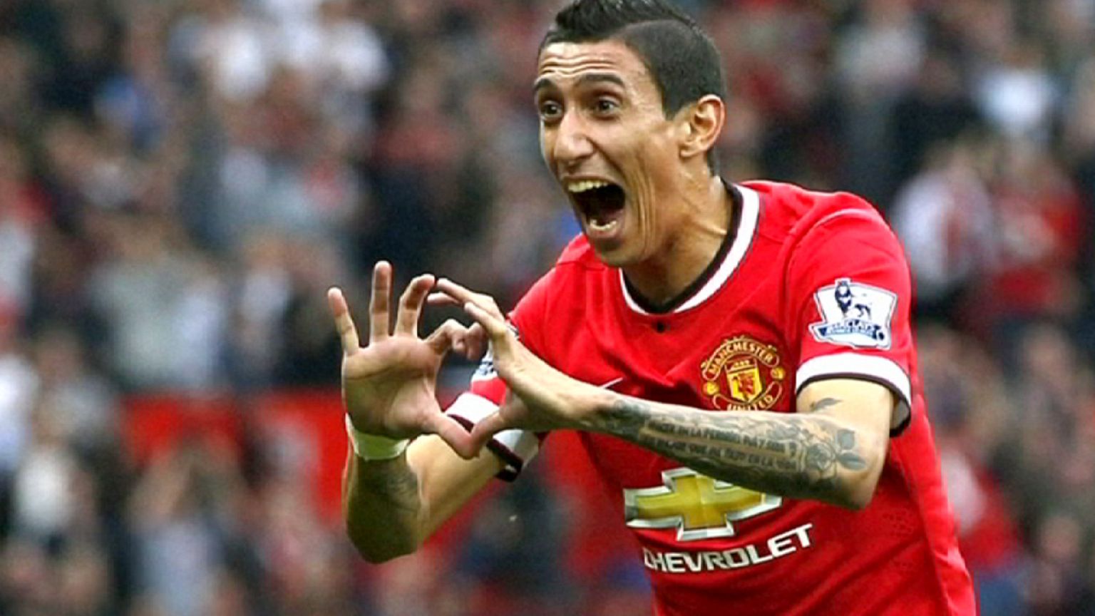 Di Maria no Qatar para assinar pelo PSG