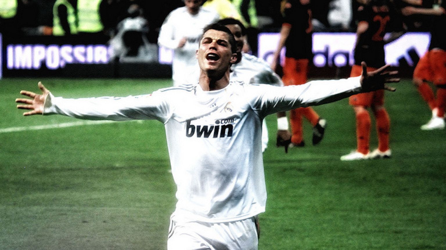Cristiano Ronaldo menejerine 'ada' hediye etti
