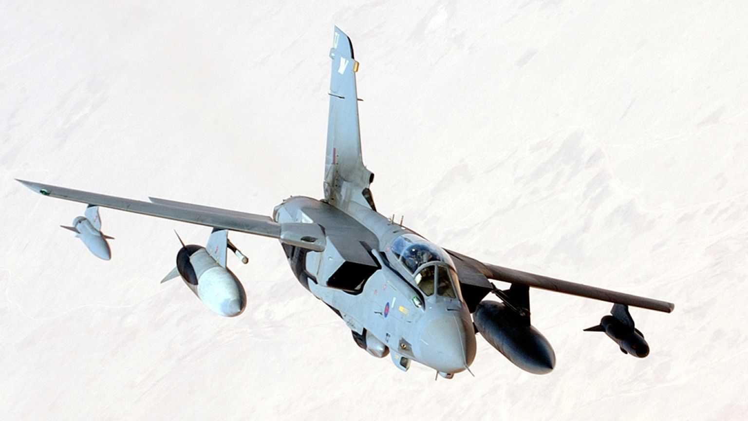 İngiliz Tornado jetlerinin görev süresi uzatıldı