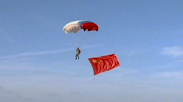 الصين تستعرض قوتها العسكرية الصين تستعرض قوتها العسكرية