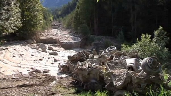Földcsuszamlás az Olasz Alpokban Földcsuszamlás az Olasz Alpokban