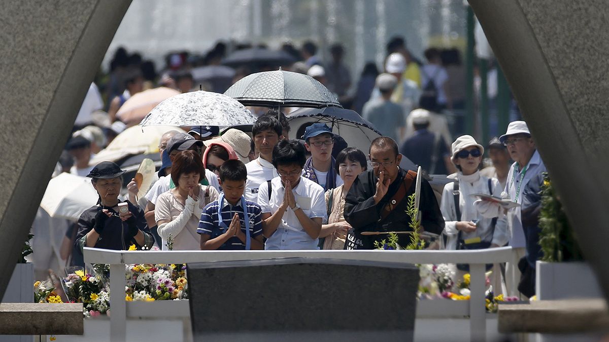 اليابانيون يحيون الذكرى 70 لقصف الولايات المتحدة هيروشيما