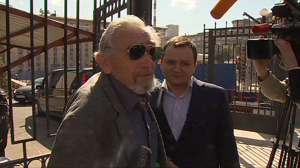 Russia: Khodorkovsky accusato di omicidio. Interrogato il padre dell'ex magnate Russia: Khodorkovsky accusato di omicidio. Interrogato il padre dell'ex magnate