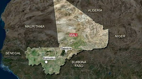 Alegado ataque a estrangeiros faz 7 mortos num hotel do Mali Alegado ataque a estrangeiros faz 7 mortos num hotel do Mali