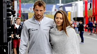 Roban al píloto de F1 Jenson Button mientras dormía