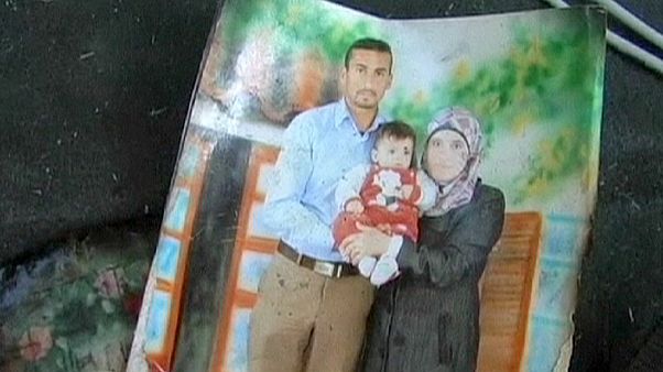 Muore anche il padre del piccolo palestinese aggredito da estremisti ebrei nella sua casa Muore anche il padre del piccolo palestinese aggredito da estremisti ebrei nella sua casa