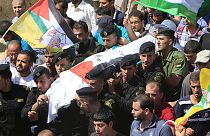Cisgiordania: una folla al funerale del papà del bimbo palestinese arso vivo