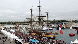 Hero's welcome for French replica ship Hermione after US voyage