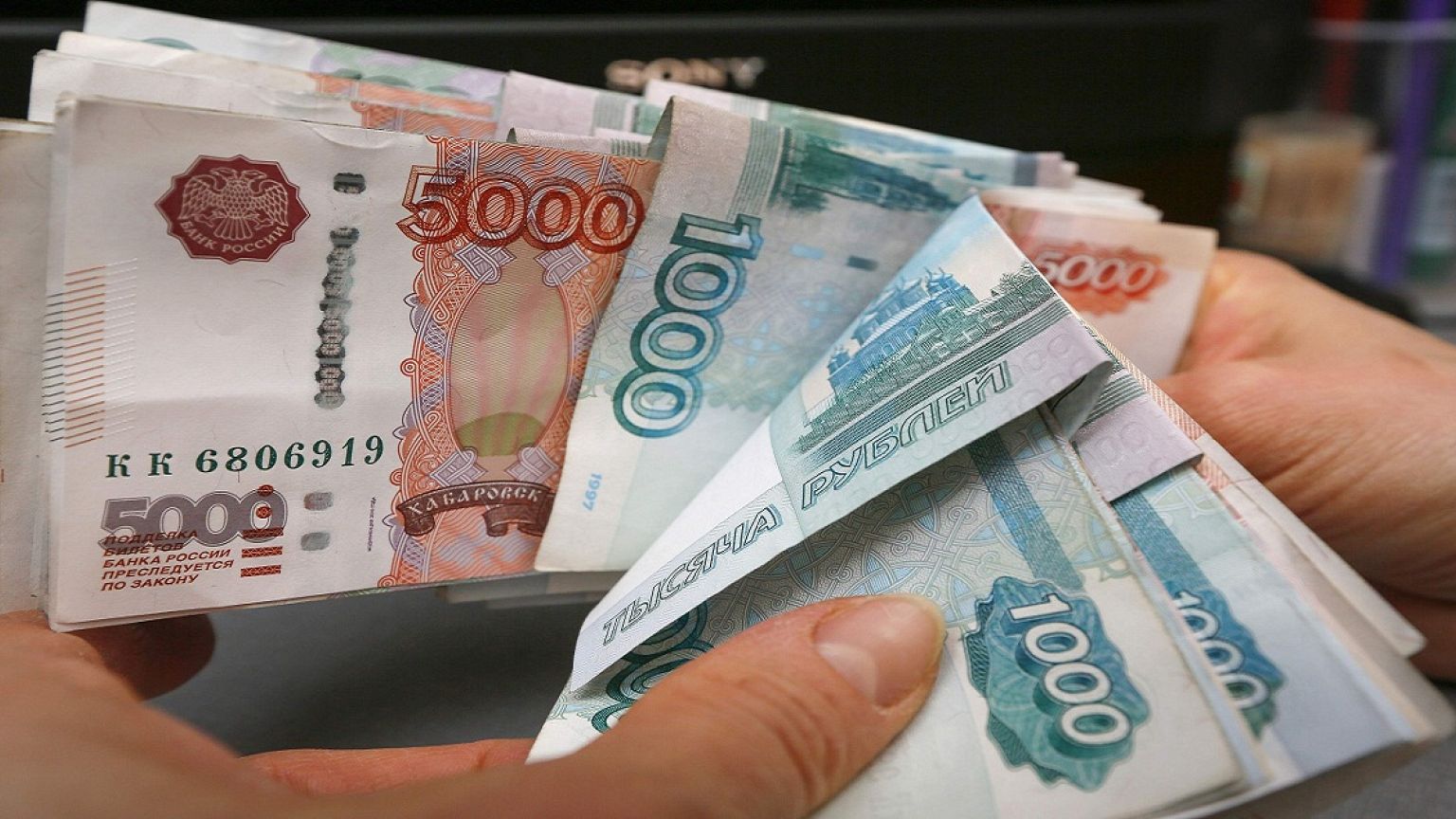 Россия: экономический обвал ускорился