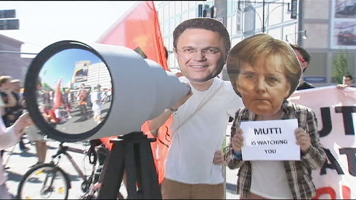 Archivan la acusación de "alta traición" contra los dos periodistas alemanes del caso Netzpolitik