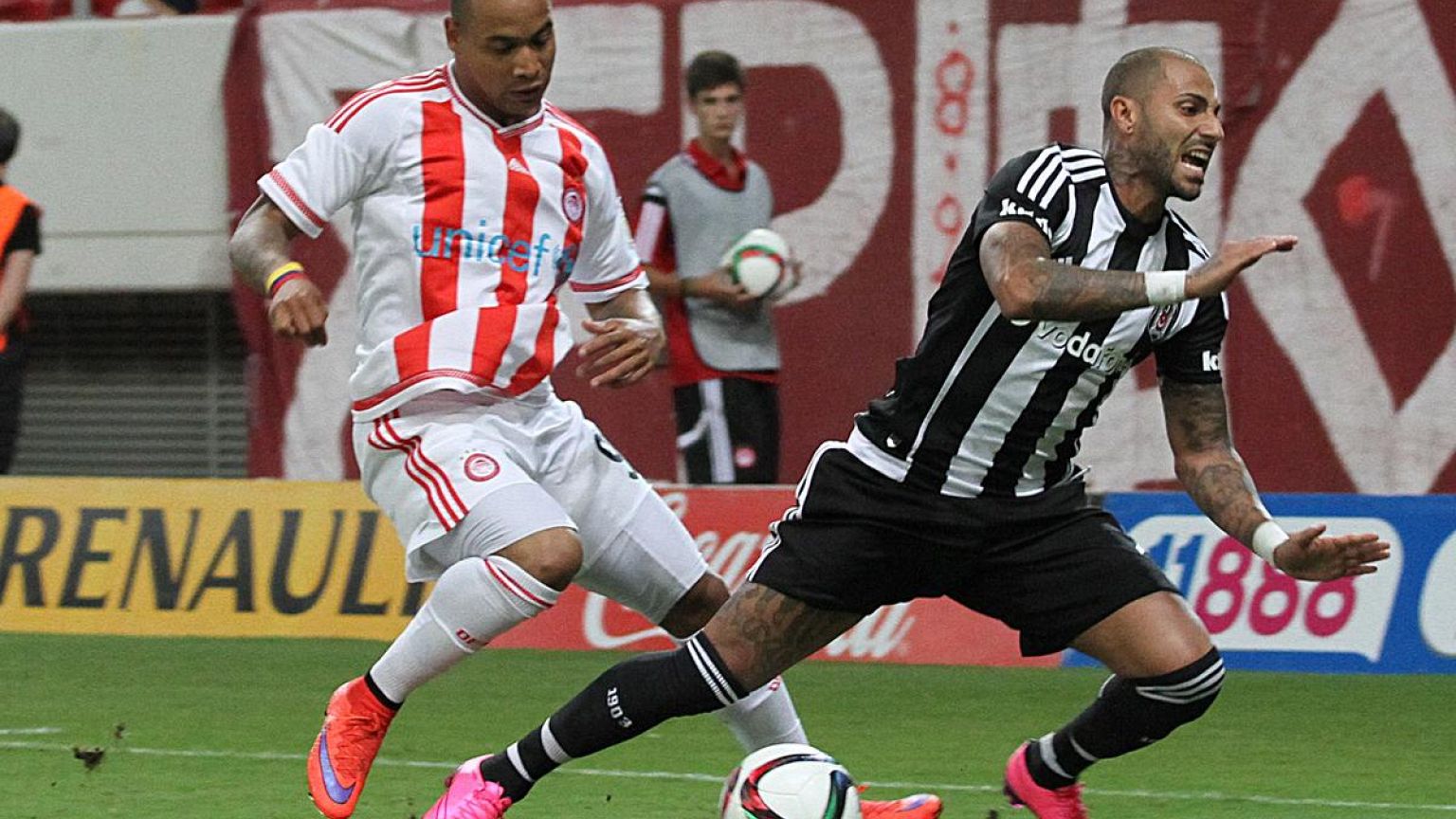 Beşiktaşlı taraftarlar 7 numaralı formayı Quaresma'ya verdi