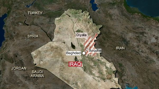 Dos atentados con coche bomba causan decenas de muertos en Irak Dos atentados con coche bomba causan decenas de muertos en Irak