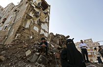 Με αμείωτη ένταση συνεχίζονται οι μάχες στην Υεμένη